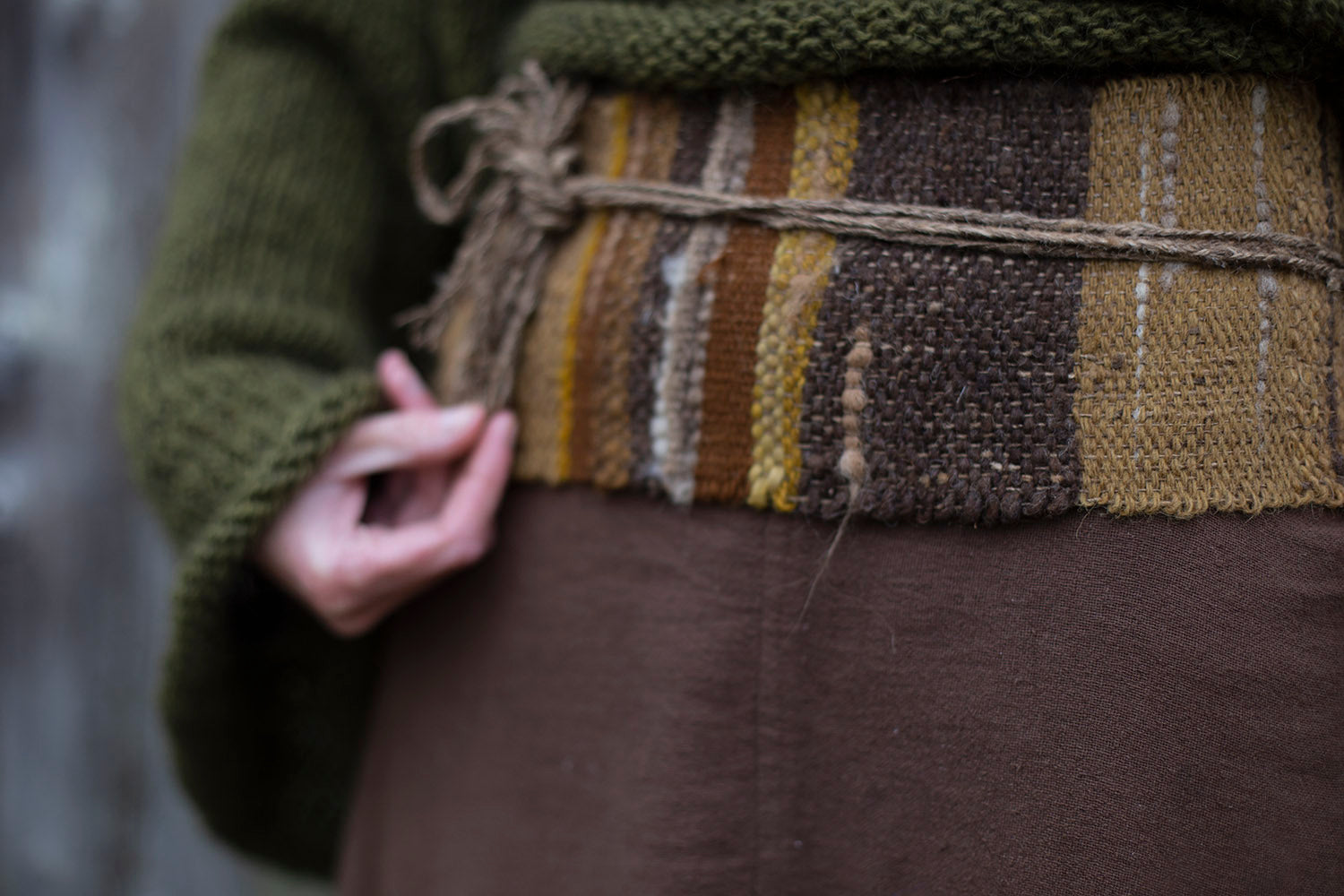 Woven womb belt