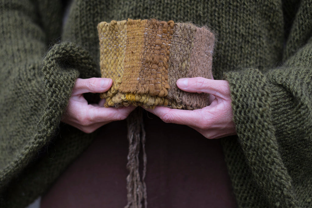 Woven womb belt